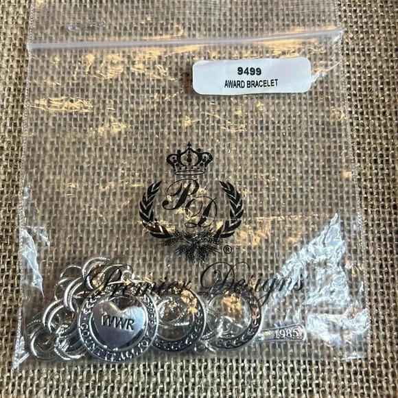 Premier Designs Award Bracelet - Picture 6 of 6